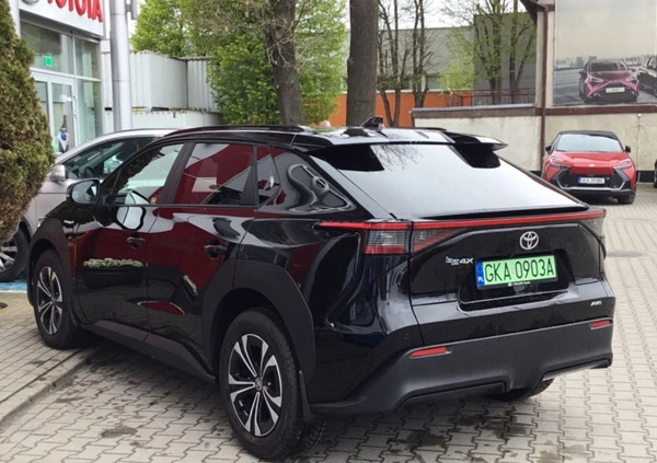 Toyota bZ4X cena 183800 przebieg: 14774, rok produkcji 2022 z Góra Kalwaria małe 211